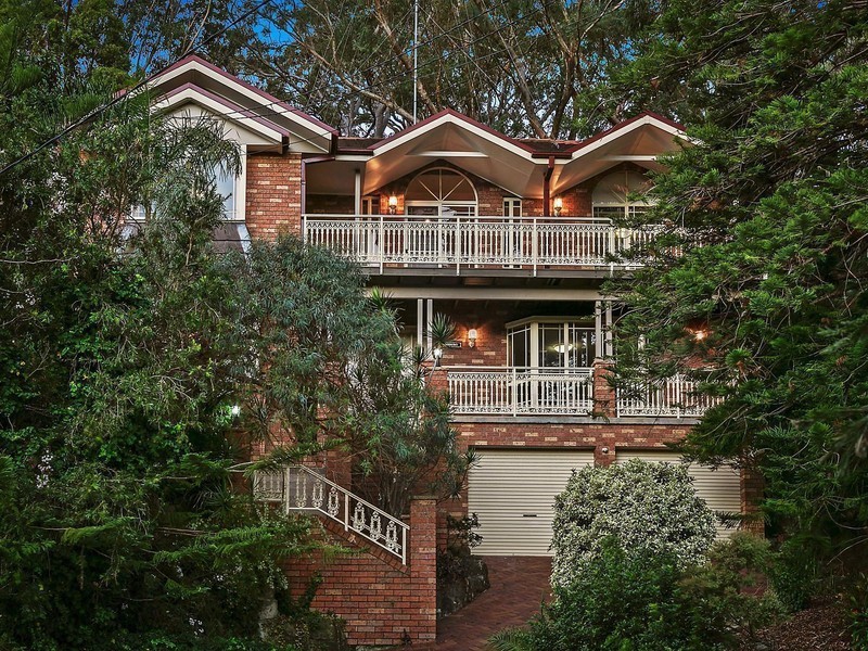 6 Kims Avenue, Lugarno NSW 2210