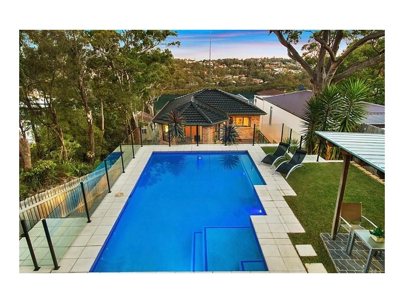 1 Coachwood Place, Lugarno NSW 2210