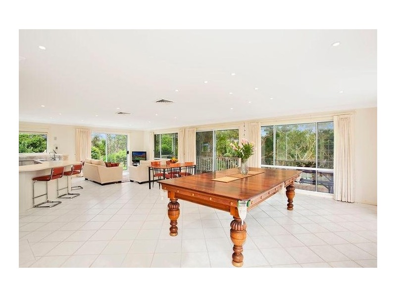 73 Valentia Avenue, Lugarno NSW 2210