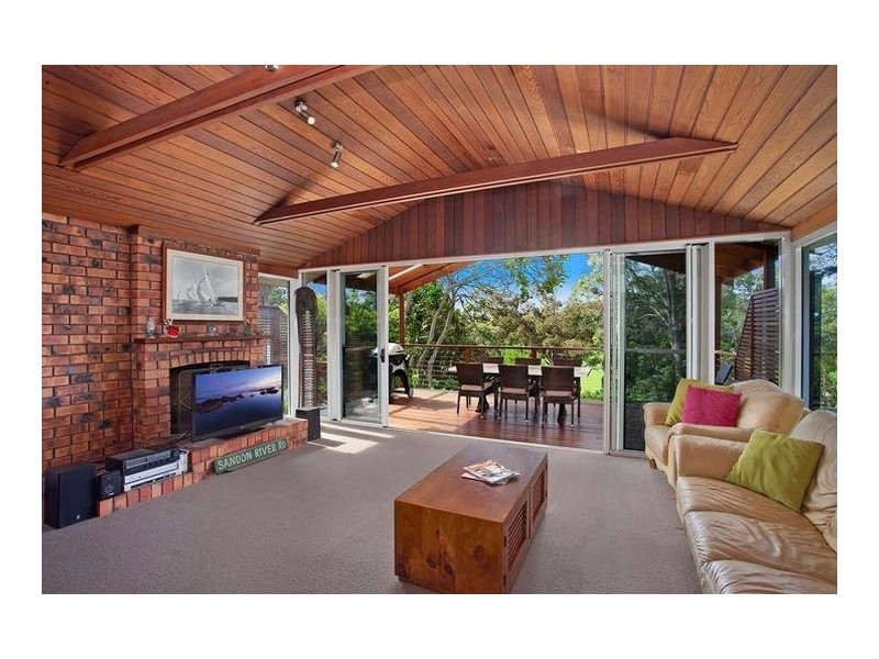 20 Allwood Crescent, Lugarno NSW 2210