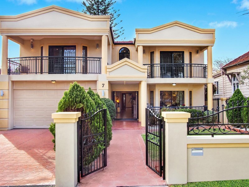 7 Rickard Road, South Hurstville NSW 2221
