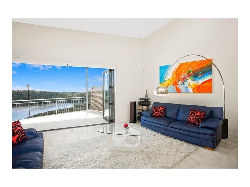 98 Lugarno Parade, Lugarno NSW 2210