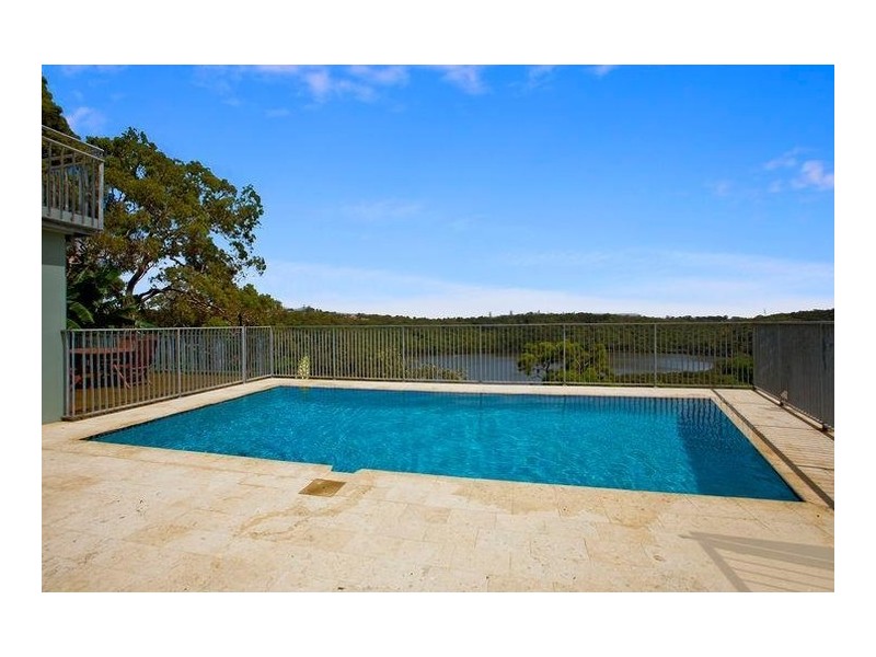 98 Lugarno Parade, Lugarno NSW 2210