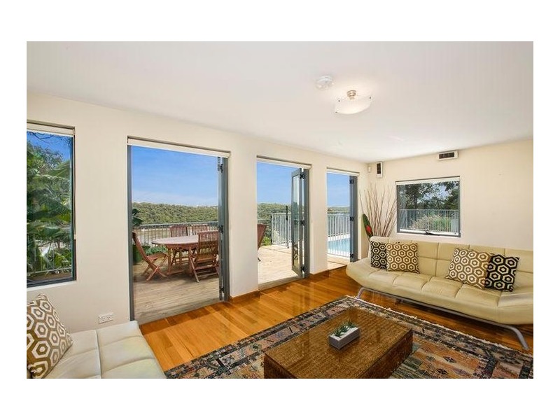 98 Lugarno Parade, Lugarno NSW 2210