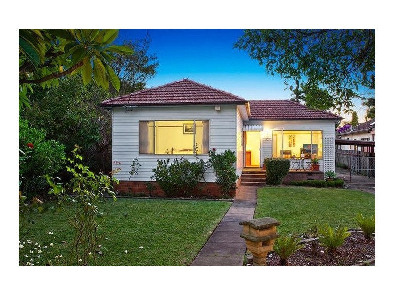 6 Glenella Avenue, Beverly Hills NSW 2209