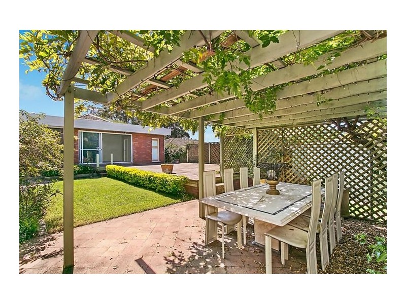 9 Rainbow Parade, Peakhurst Heights NSW 2210