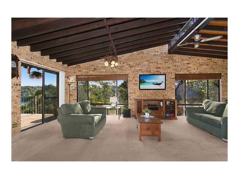 19 Woodlands Avenue, Lugarno NSW 2210