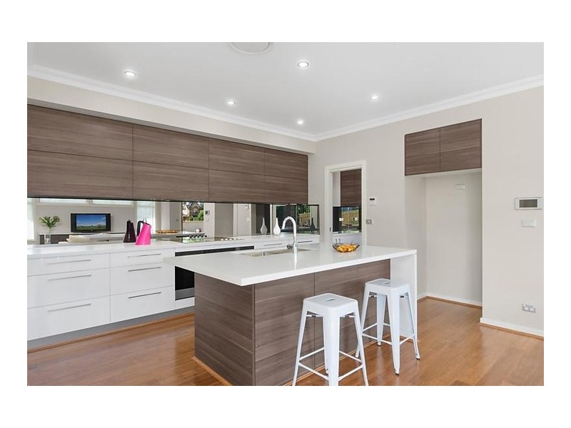 1 Glen Road, Oatley NSW 2223