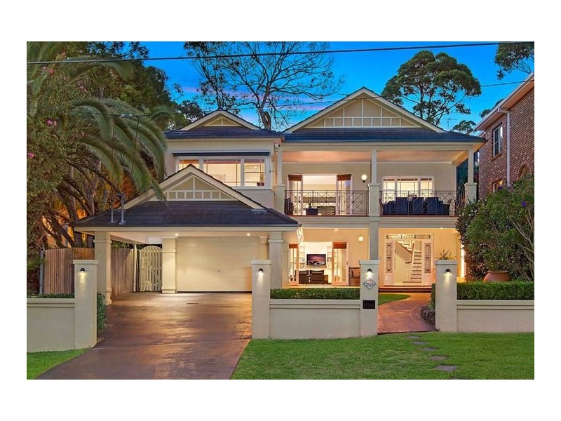 261 Connells Point Road, Connells Point NSW 2221