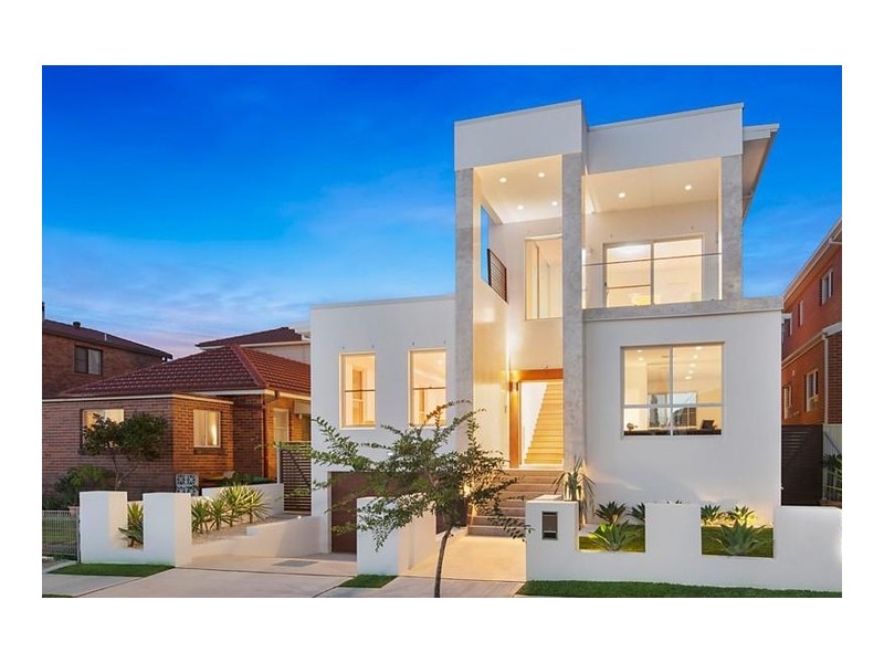 220 Carrington Avenue, Hurstville NSW 2220