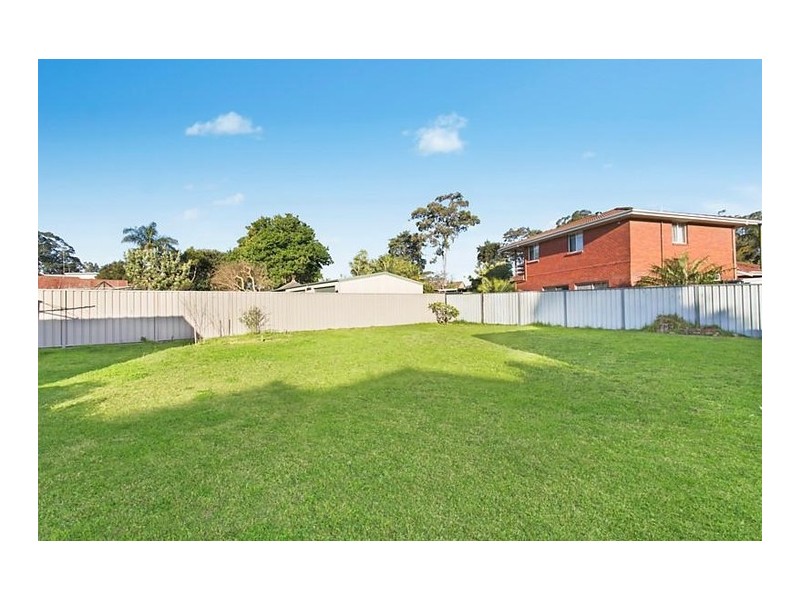 13 Henry Lawson Drive, Peakhurst NSW 2210