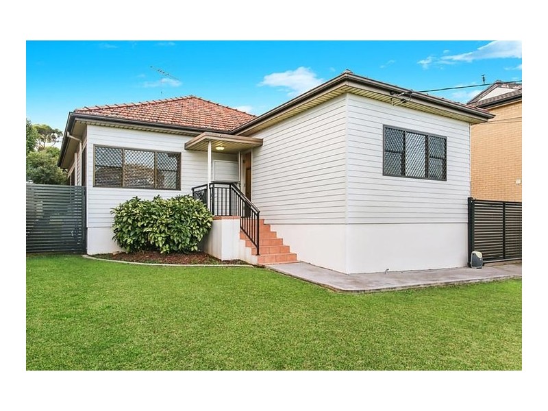 51 Albion Street, Roselands NSW 2196