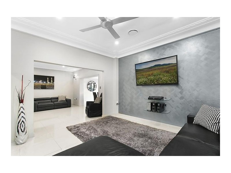 16 Redgum Drive, Lugarno NSW 2210