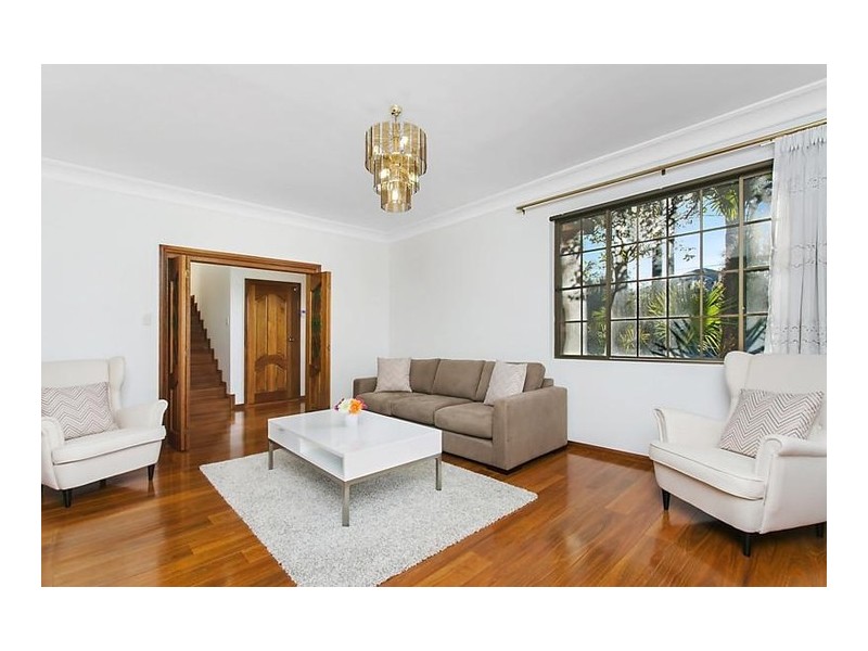 31 Meadowland Road, Peakhurst NSW 2210