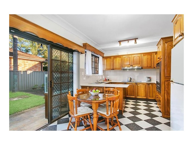 31 Meadowland Road, Peakhurst NSW 2210