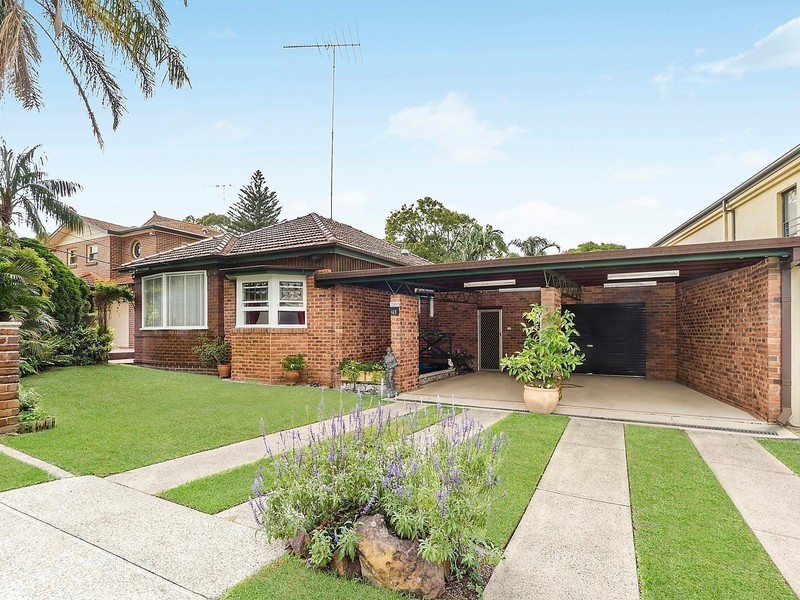 260 Connells Point Road, Connells Point NSW 2221