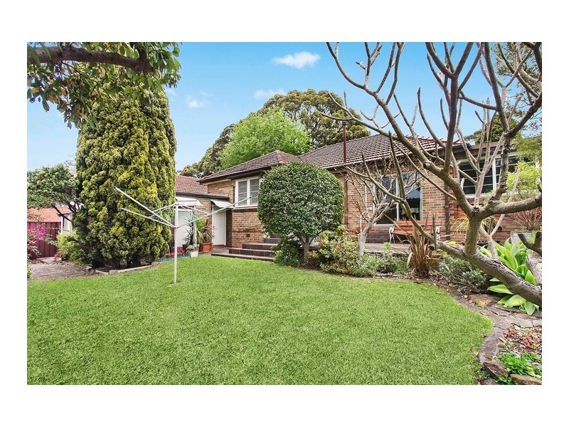 32 Carwar Avenue, Carss Park NSW 2221