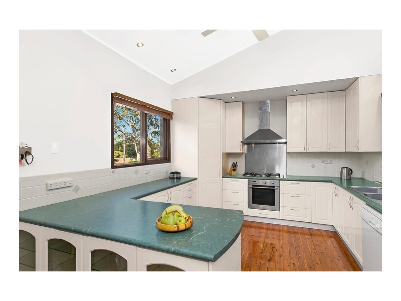 1 Fir Place, Lugarno NSW 2210