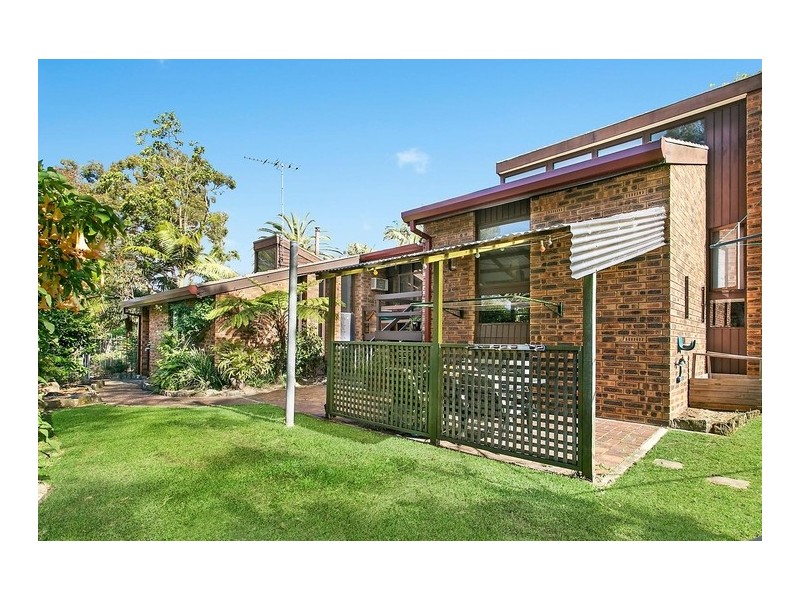 1 Fir Place, Lugarno NSW 2210