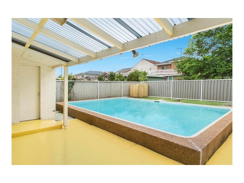 16 Lakeside Avenue, Monterey NSW 2217