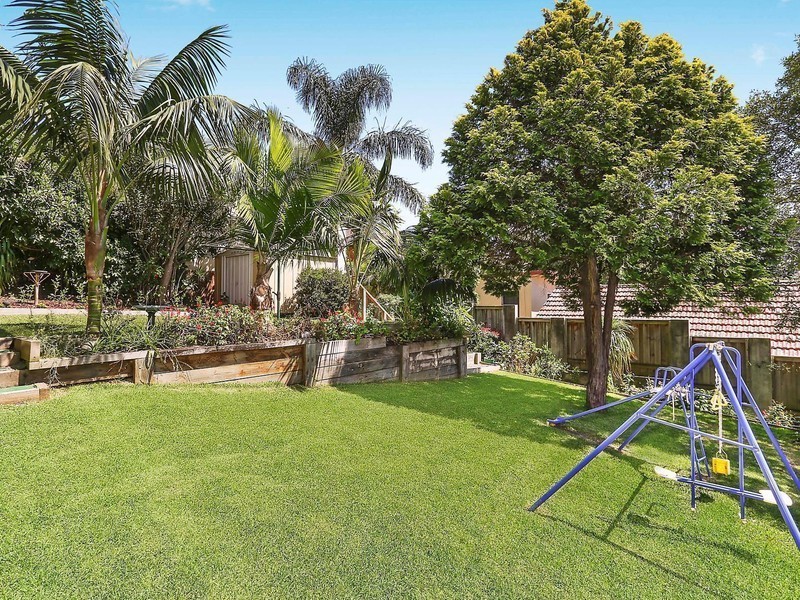 11 Braeside Avenue, Penshurst NSW 2222
