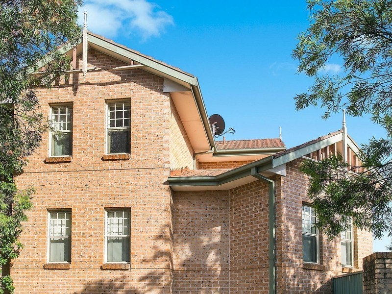 2/405 Princes Highway, Carlton NSW 2218