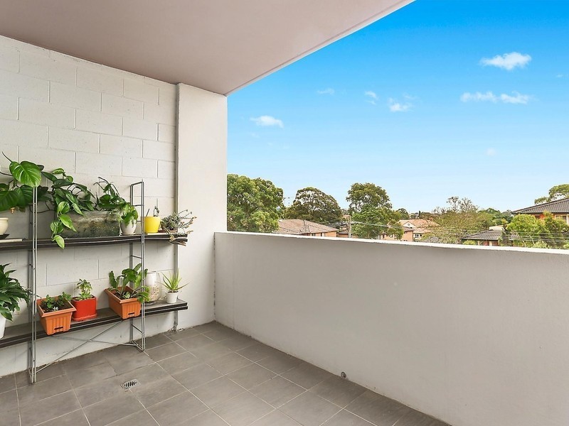 301/7 Bond Street, Hurstville NSW 2220