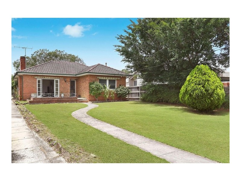 82 Stuart Street, Blakehurst NSW 2221