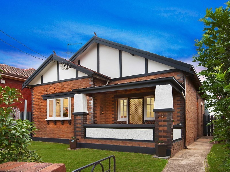 5 Greenacre Road, South Hurstville NSW 2221