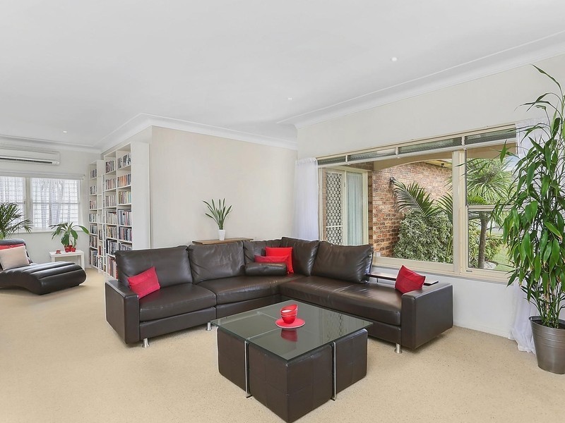 20 Renway Avenue, Lugarno NSW 2210