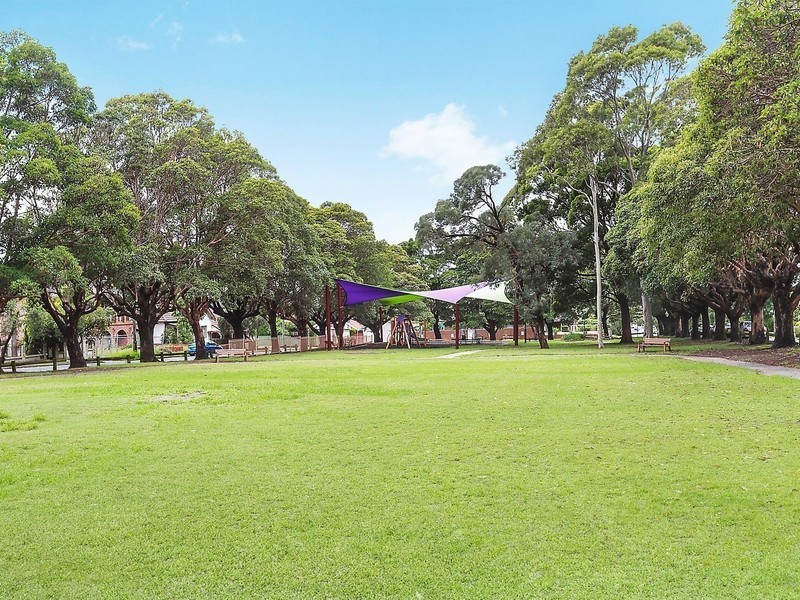 9 Anglo Square, Carlton NSW 2218