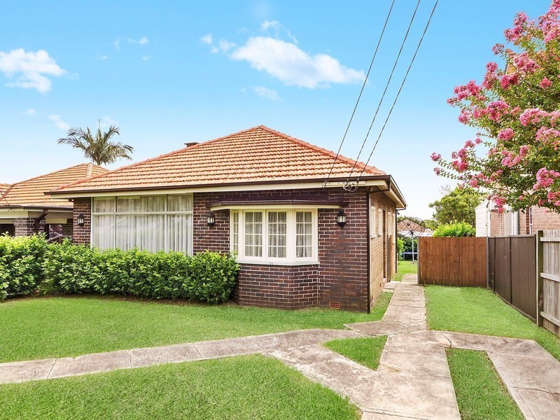 76 Beronga Avenue, Hurstville NSW 2220