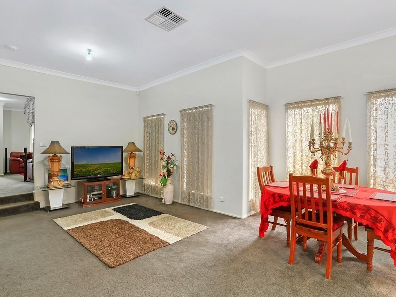 7 Fairchild Road, Campbelltown NSW 2560