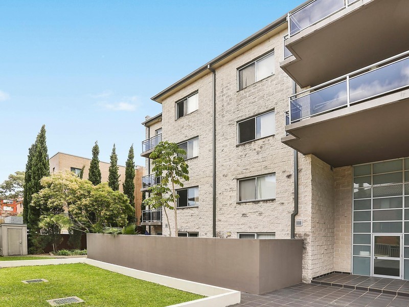 2/388 Railway Parade, Carlton NSW 2218