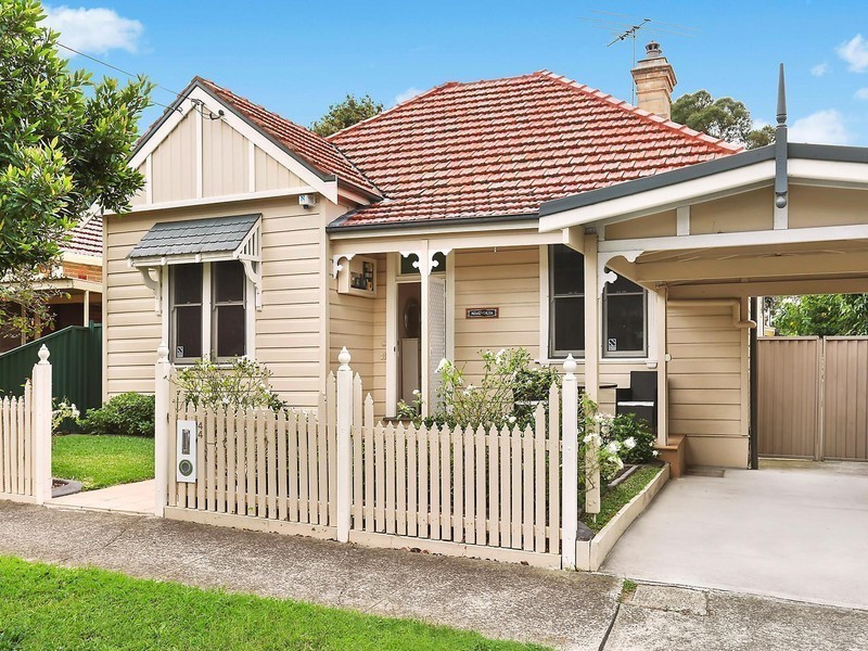 44 Fleet Street, Carlton NSW 2218