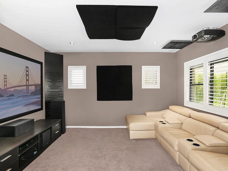 15 Milford Road, Peakhurst NSW 2210