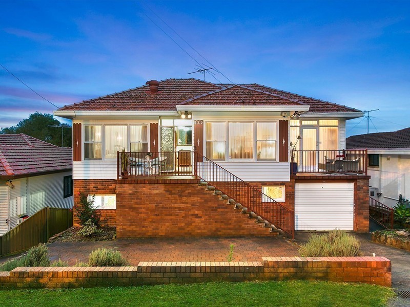 925 Forest Road, Lugarno NSW 2210