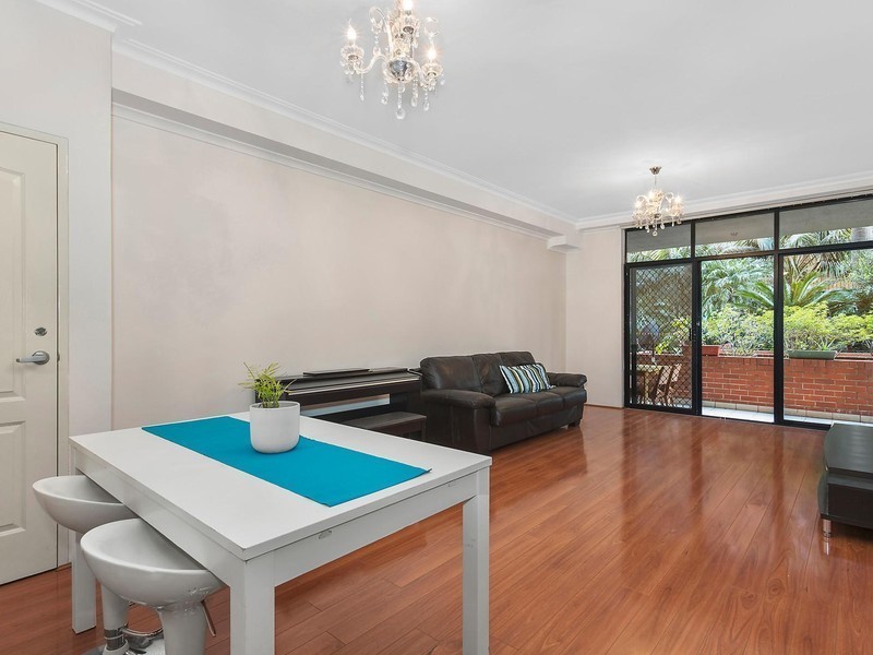 13/6 Carrington Avenue, Hurstville NSW 2220