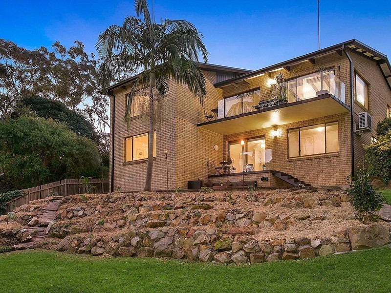 11D Valentia Avenue, Lugarno NSW 2210