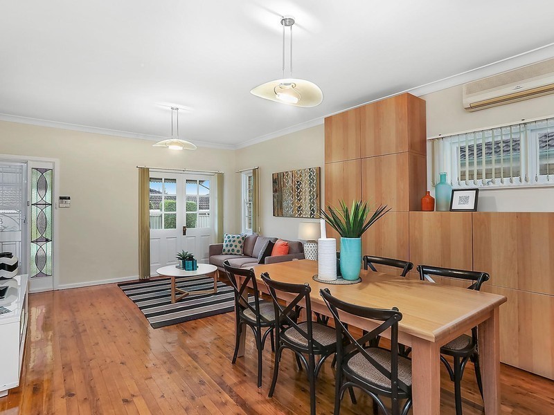 2/51 Caledonian Street, Bexley NSW 2207
