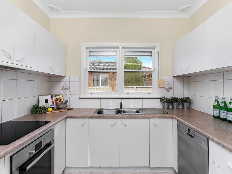 2/51 Caledonian Street, Bexley NSW 2207