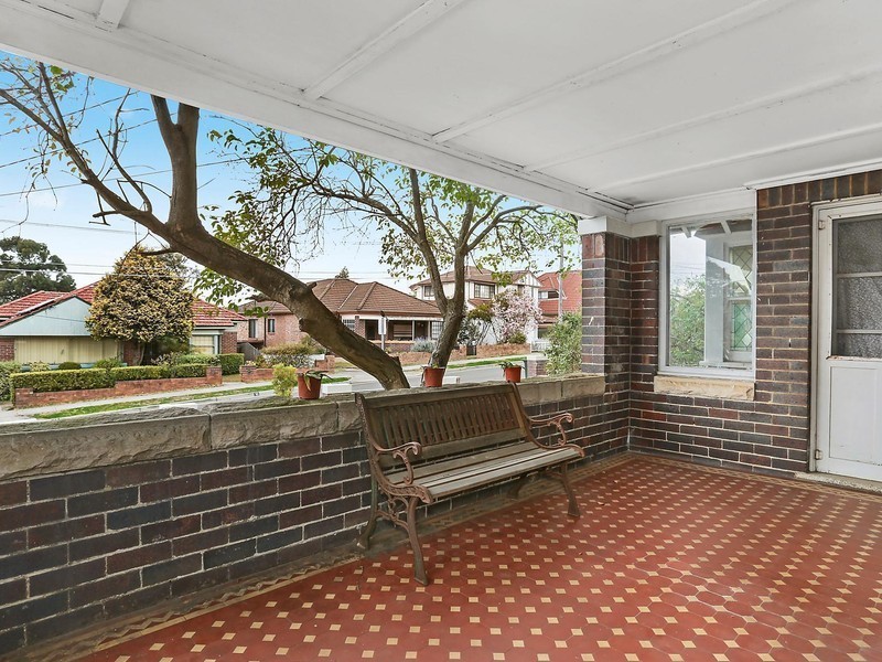 7 Meakem Street, Hurstville NSW 2220