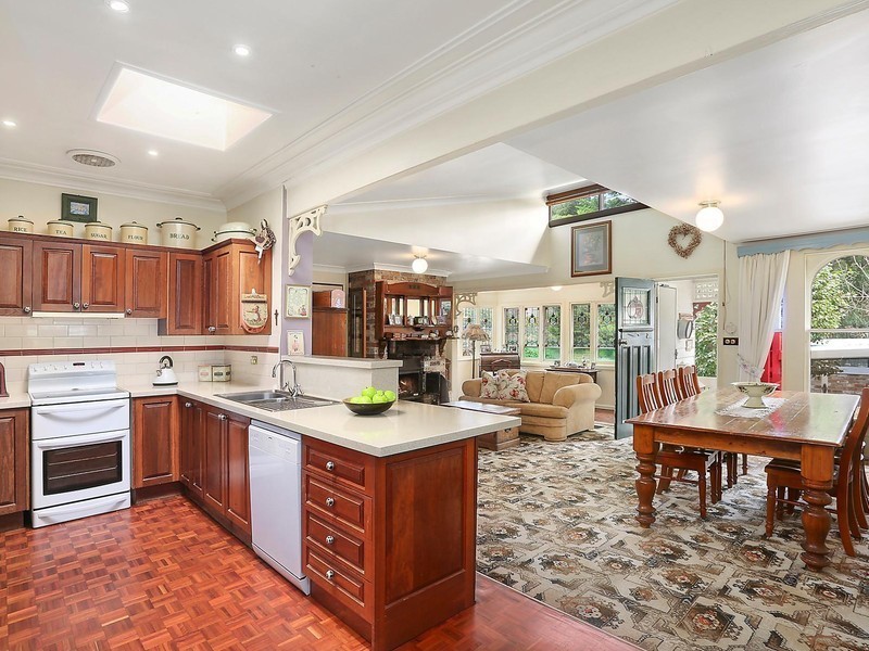 218 Lorraine Street, Peakhurst Heights NSW 2210