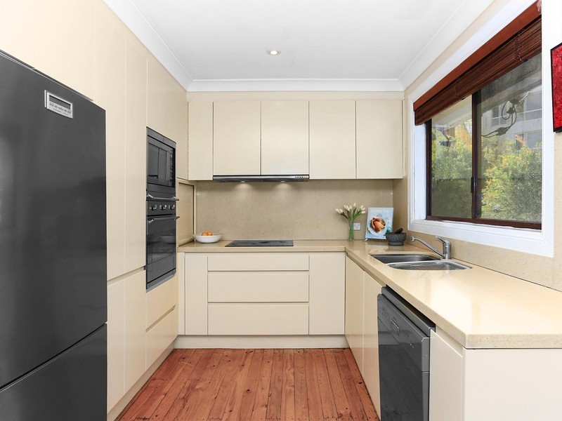 19 Redgum Drive, Lugarno NSW 2210