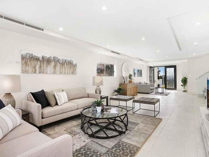 13A Henry Lawson Drive, Peakhurst NSW 2210