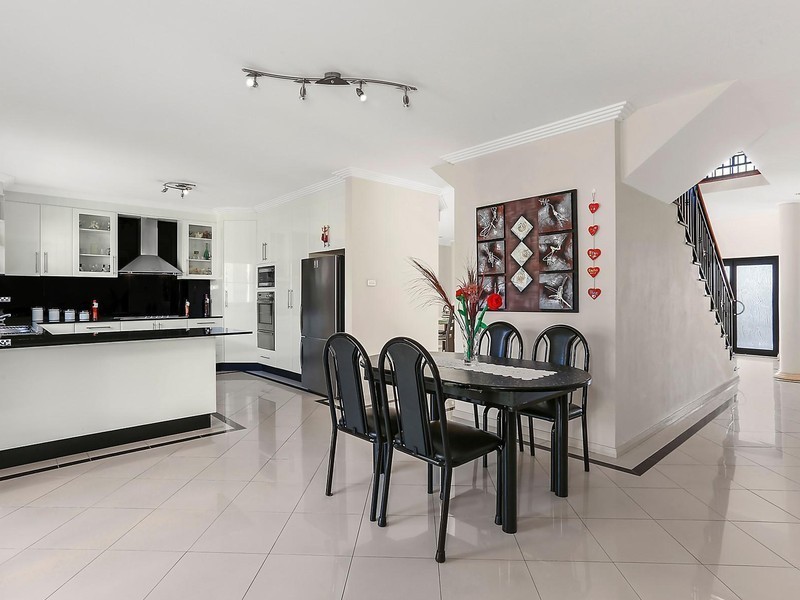 8 Hill Street, Carlton NSW 2218