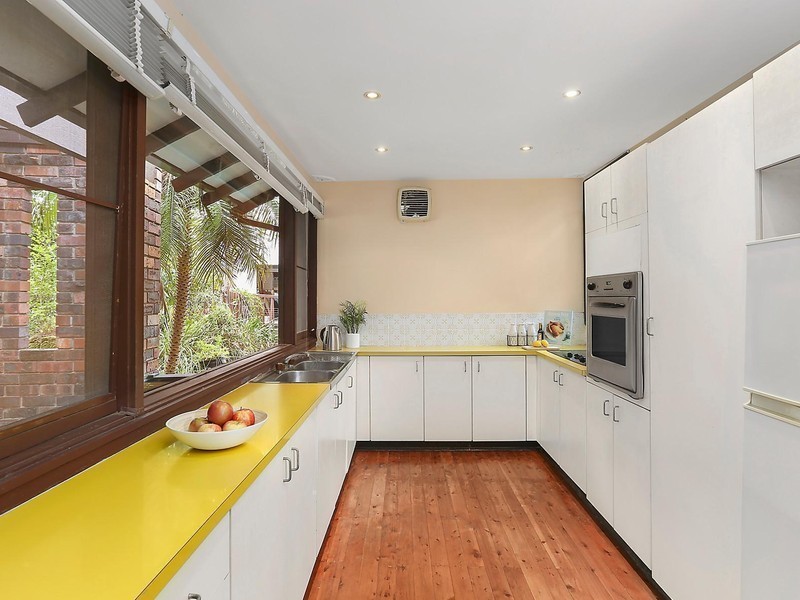 19 Oak Street, Lugarno NSW 2210