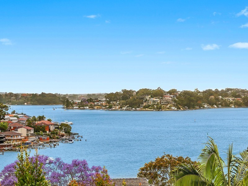 100 Rosa Street, Oatley NSW 2223