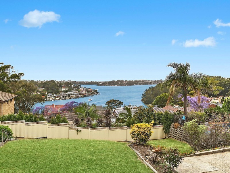 100 Rosa Street, Oatley NSW 2223