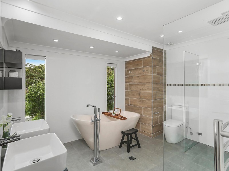 5 Oak Street, Lugarno NSW 2210